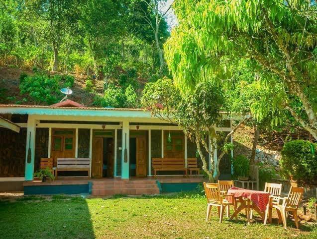 Cassells Jungle Resorts Thekkady Vandiperiyār Esterno foto